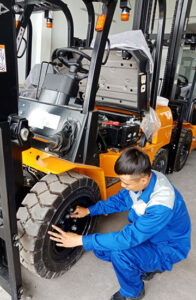 Sửa chữa xe nâng chuyên nghiệp chi phí thấp