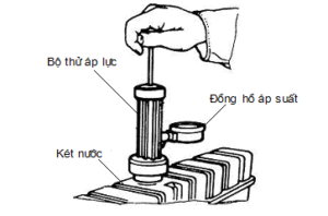 Kiểm tra chỉnh áp suất két nước xe nâng