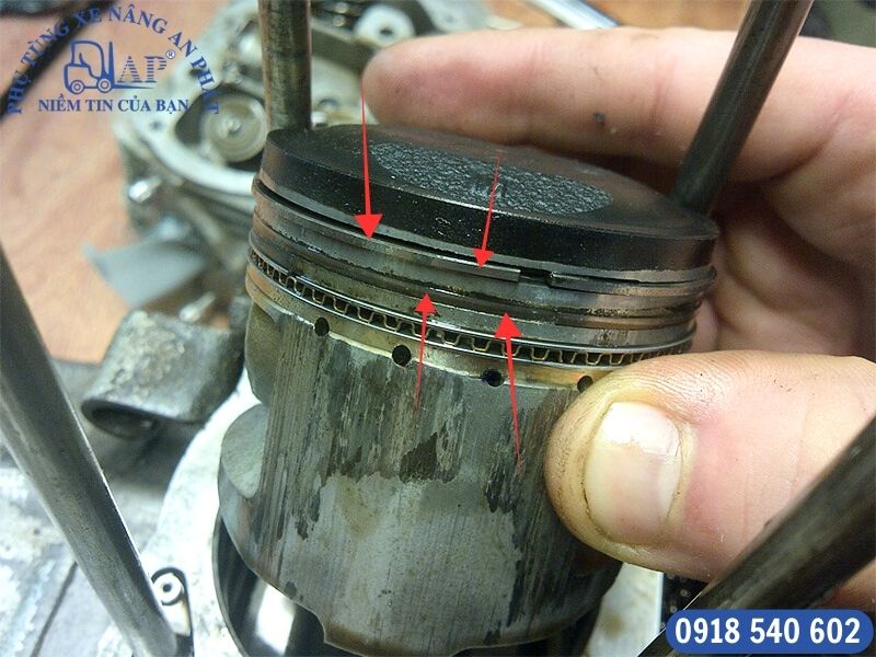 Đừng bỏ qua 5 cảnh báo khi động cơ xe nâng gặp vấn đề 9 Bạc xéc măng xe nâng có dấu hiệu lão hóa