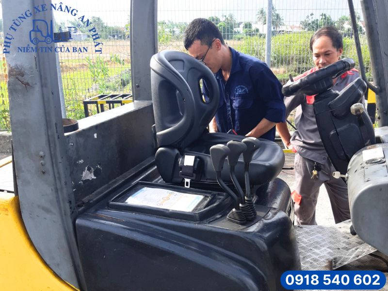Đội kỹ thuật An Phát xử lý tiếng ồn xe nâng tận nơi cho khách